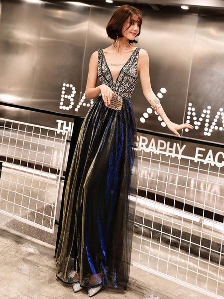 ethnic clothing fashion banquet aura queen sequin temperament was thin host sweet fine mesh backless evening dress neckline, Red
ethnic clothing fashion banquet aura queen sequin temperament was thin host sweet fine mesh backless evening dress neckline, Red