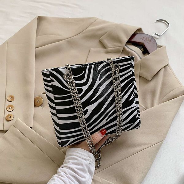 hbp matching women's 2021 new fashion one shoulder messenger large capacity korean portable bag
hbp matching women's 2021 new fashion one shoulder messenger large capacity korean portable bag