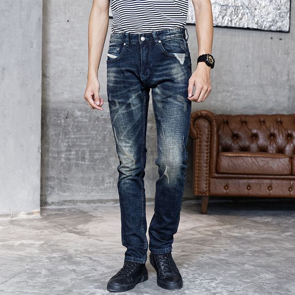 2021 new italian style fashion men jeans retro dark blue ripped denim trousers patchwork embroidery designer vintage cotton long pants kwq5
2021 new italian style fashion men jeans retro dark blue ripped denim trousers patchwork embroidery designer vintage cotton long pants kwq5