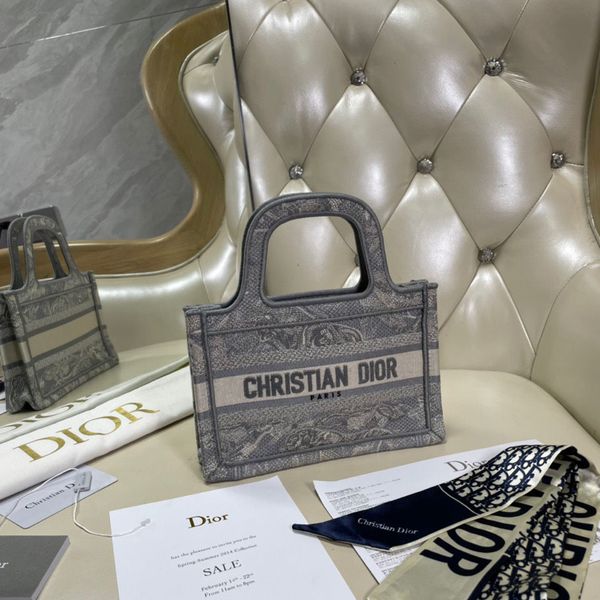 and winter women's bag canvas shopping bag lock style bag fashion super large capacity portable shoulder b luxuryss designerss yw
and winter women's bag canvas shopping bag lock style bag fashion super large capacity portable shoulder b luxuryss designerss yw