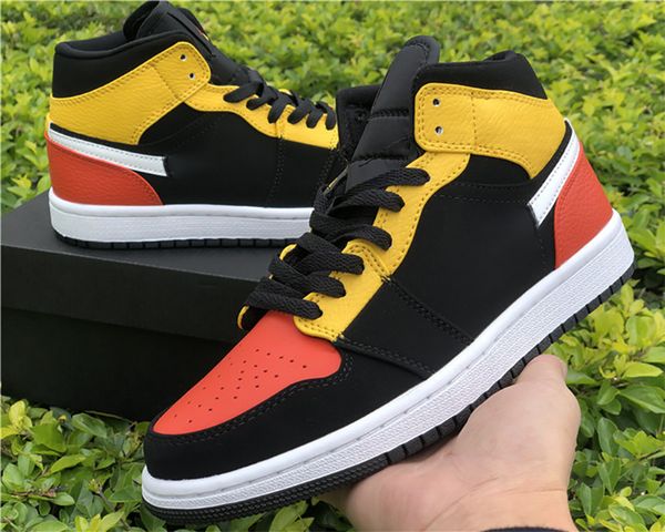 classic mid cut 1 1s jumpman basketball shoes men women black/orange outdoor leisure sports sneakers board with box
classic mid cut 1 1s jumpman basketball shoes men women black/orange outdoor leisure sports sneakers board with box