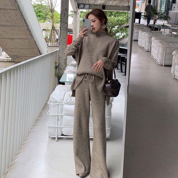 2021 winter women sweater suits and sets turtleneck long sleeve knitted sweaters long trousers 3 pieces set winter, Gray
2021 winter women sweater suits and sets turtleneck long sleeve knitted sweaters long trousers 3 pieces set winter, Gray