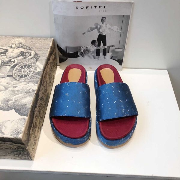 2021 women sandals slippers embroidery designers slides sandal floral brocade flip flops striped beach leather dazzle summer flower rubber z, Black
2021 women sandals slippers embroidery designers slides sandal floral brocade flip flops striped beach leather dazzle summer flower rubber z, Black