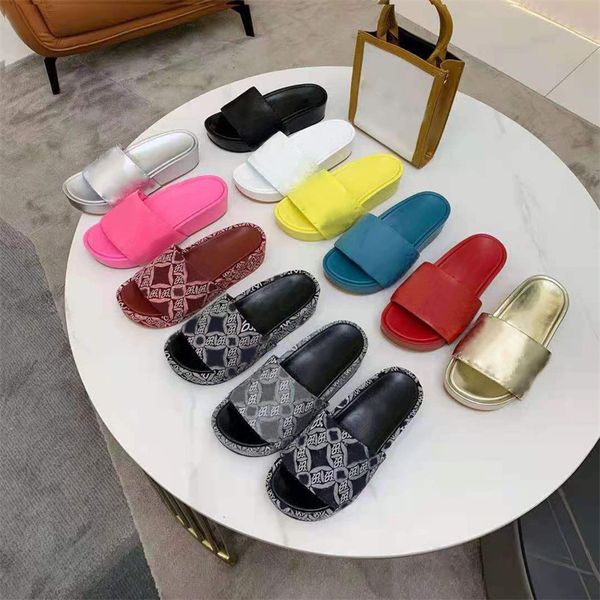 2021 designers women slippers fashion thick bottom slipper summer outdoor flip flop beach party sandal luxury platform sandals with box, Black
2021 designers women slippers fashion thick bottom slipper summer outdoor flip flop beach party sandal luxury platform sandals with box, Black
