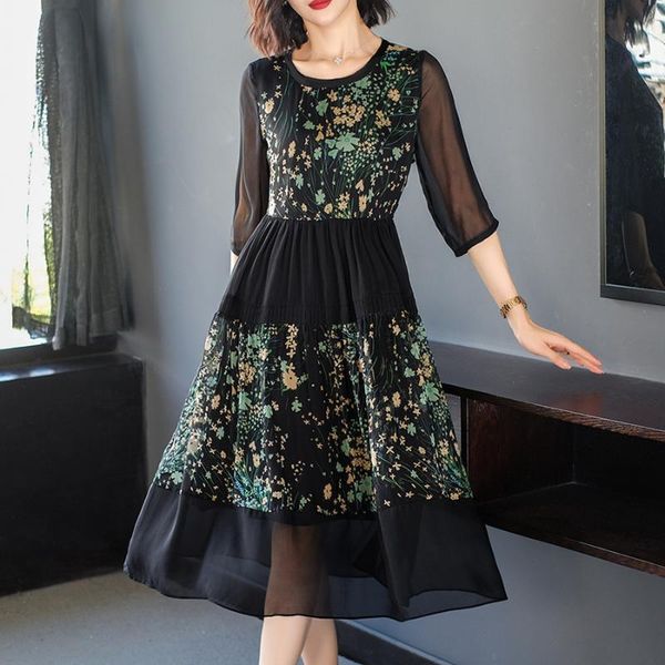 summer classy 3xl plus size print runway dress 2021 fashion vintage black mulberry silk midi dress female bodycon party vestidos, Black;gray
summer classy 3xl plus size print runway dress 2021 fashion vintage black mulberry silk midi dress female bodycon party vestidos, Black;gray