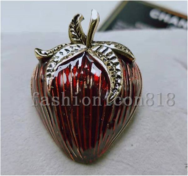 luxury women designer brooch letter diamond brooches pins tassel brooch ladys fashion jewelry decoration quality, Gray
luxury women designer brooch letter diamond brooches pins tassel brooch ladys fashion jewelry decoration quality, Gray