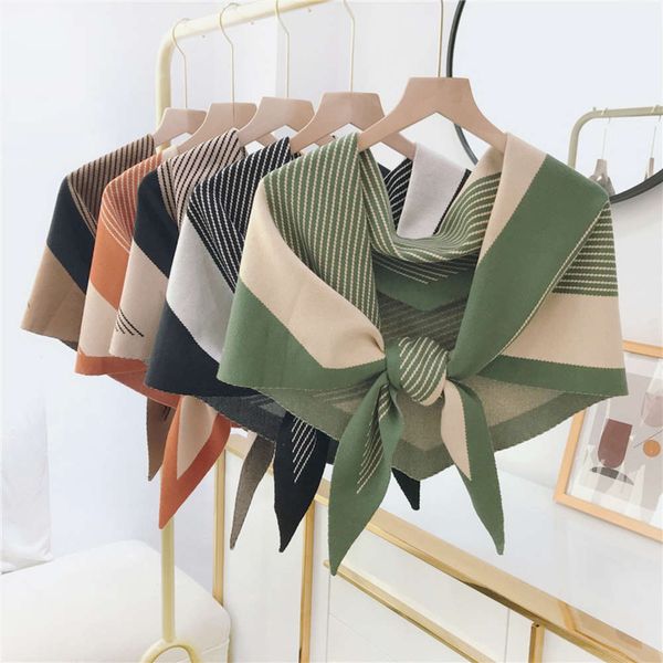 shawl in autumn winter with diamond scarf, knitting wool, net red decoration, women's shoulder, false collar, and neck scarf, Blue;gray
shawl in autumn winter with diamond scarf, knitting wool, net red decoration, women's shoulder, false collar, and neck scarf, Blue;gray