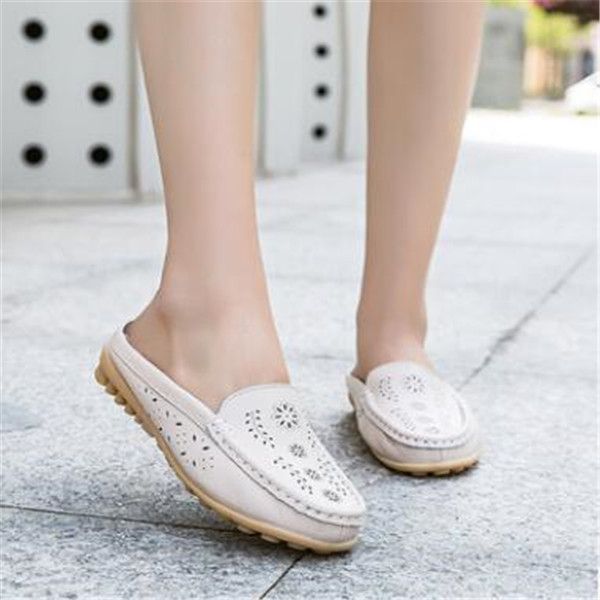 summer style sandals leather shoes, mother slippers, middle-aged and elderly flat-heeled soft-soled women's large size eur35-44 lazy ki, Black
summer style sandals leather shoes, mother slippers, middle-aged and elderly flat-heeled soft-soled women's large size eur35-44 lazy ki, Black