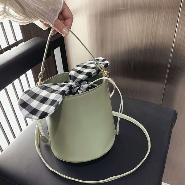 hbp western style small women's 2021 new korean single shoulder fashion with portable messenger bucket bag
hbp western style small women's 2021 new korean single shoulder fashion with portable messenger bucket bag