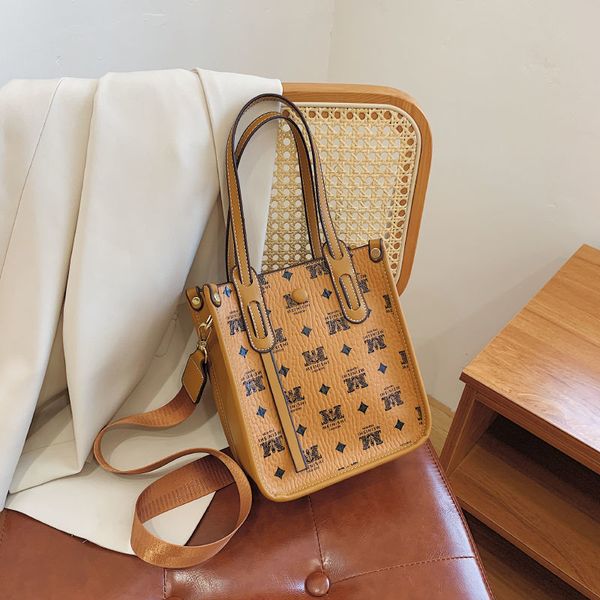 daily bag authentic leather tactile feel 2023 new handbag women s large capacity fashion classy tote bag printing advanced leisure
daily bag authentic leather tactile feel 2023 new handbag women s large capacity fashion classy tote bag printing advanced leisure