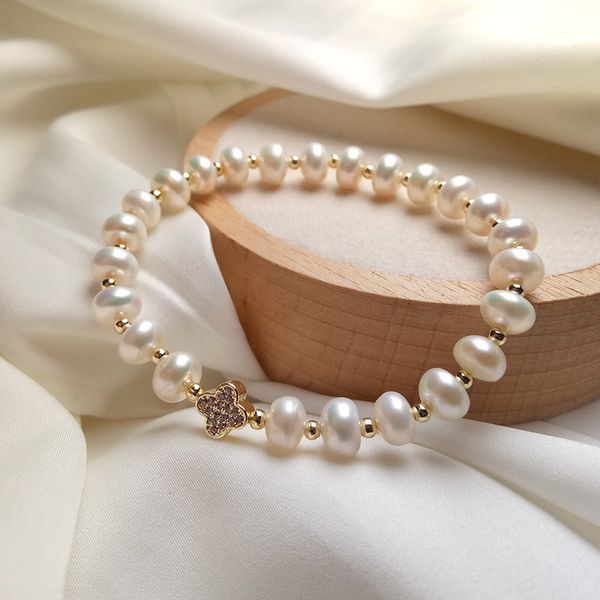 bracelets designer micro inlaid diamond four leaf grass freshwater pearl korean fashion personality, Black
bracelets designer micro inlaid diamond four leaf grass freshwater pearl korean fashion personality, Black