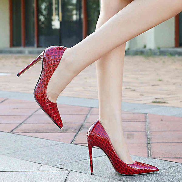 dress shoes summer new european and american embossed french girl stilettos ladies pointed shallow mouth single t4n5, Black
dress shoes summer new european and american embossed french girl stilettos ladies pointed shallow mouth single t4n5, Black