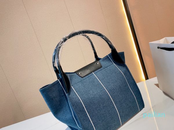women shoulder bags tote-bags 2021 autumn fashion ladies shopping-bags high-quality denim famous luxury designers handbags size:32*30cm
women shoulder bags tote-bags 2021 autumn fashion ladies shopping-bags high-quality denim famous luxury designers handbags size:32*30cm