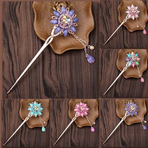 hair accessories 1pc ethnic women jewelry accessory vintage rhinestone petal hairpin fashion tassels comb fork clip 
hair accessories 1pc ethnic women jewelry accessory vintage rhinestone petal hairpin fashion tassels comb fork clip