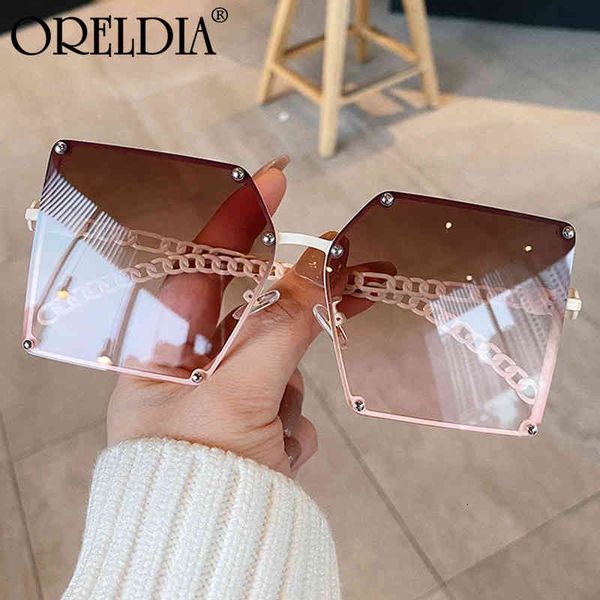 designer sunglasses 2021 fashion super large gradient ladies retro alloy chain frame rivet square elegant glasses, White;black
designer sunglasses 2021 fashion super large gradient ladies retro alloy chain frame rivet square elegant glasses, White;black