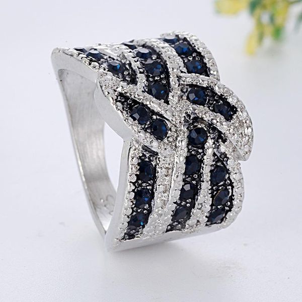 cluster rings classic men crystal ring trend women engagement wedding bands fashion jewelry for female anniversary gift 50k784, Golden;silver
cluster rings classic men crystal ring trend women engagement wedding bands fashion jewelry for female anniversary gift 50k784, Golden;silver
