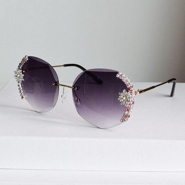 sunglasses fashion square rimless women brand designer flat big sun glasses female one piece travel gafa de sol, White;black
sunglasses fashion square rimless women brand designer flat big sun glasses female one piece travel gafa de sol, White;black