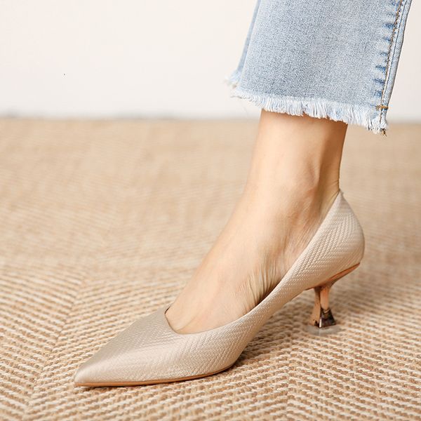 sandals 317-1 korean pure color satin high heeled shoes women's pointed shallow mouth thin spring work professional 197z, Black
sandals 317-1 korean pure color satin high heeled shoes women's pointed shallow mouth thin spring work professional 197z, Black