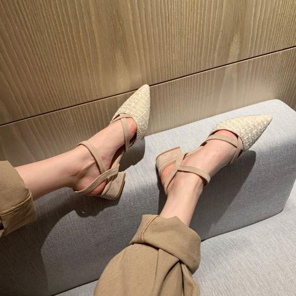 2020 summer sandals chunky heel mixed material straight line buckle with baotou semi-high heeled sandals, Black
2020 summer sandals chunky heel mixed material straight line buckle with baotou semi-high heeled sandals, Black