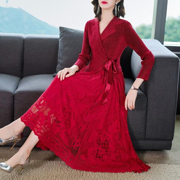 elegant designers women spring autumn lace dress long sleeve retro red black wedding robe femme christmas party vestidos, Black;gray
elegant designers women spring autumn lace dress long sleeve retro red black wedding robe femme christmas party vestidos, Black;gray