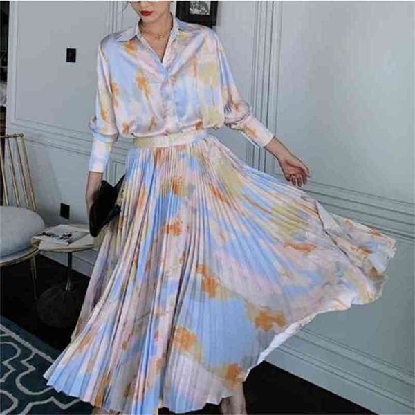 tie dye pleated skirt women's spring fall blue long waist skirts 2 piece set womens asymmetry shirt suits 210602, Black;white
tie dye pleated skirt women's spring fall blue long waist skirts 2 piece set womens asymmetry shirt suits 210602, Black;white