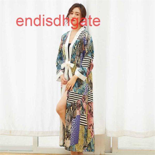 factoryyojuthin housewear, silk bathrobe, printed and robe, simple women's pajamas, Black;white
factoryyojuthin housewear, silk bathrobe, printed and robe, simple women's pajamas, Black;white