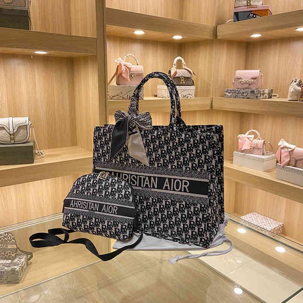 72% off bag designer bags large capacity fashionable and textured new fashion versatile single shoulder stripe portable tote live broadcast, Black;red
72% off bag designer bags large capacity fashionable and textured new fashion versatile single shoulder stripe portable tote live broadcast, Black;red