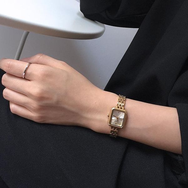 wristwatches 2021 woman square style small dial luxury waterproof lady steel watch strap quartz, Slivery;brown
wristwatches 2021 woman square style small dial luxury waterproof lady steel watch strap quartz, Slivery;brown