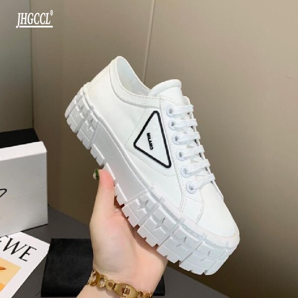 luxury designer shoes nylon waterproof technology fabric leather lining fashion european star shoe femmes chaussures p1, Black
luxury designer shoes nylon waterproof technology fabric leather lining fashion european star shoe femmes chaussures p1, Black