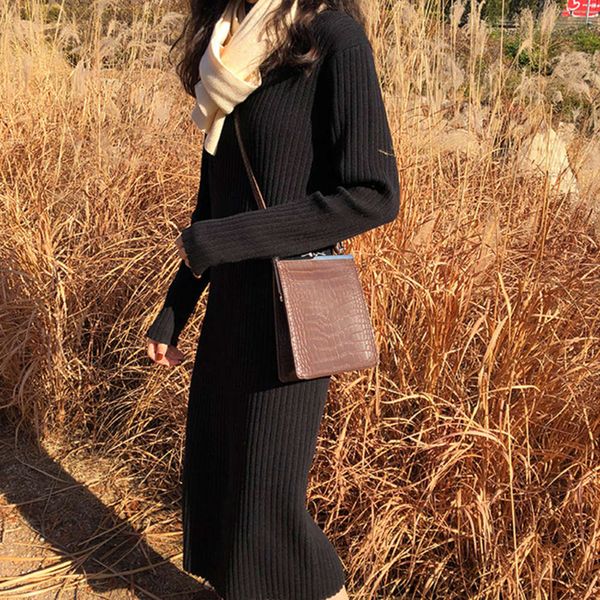 light luxury black half turtleneck women's autumn / winter 2020 bottom loose medium length knitted dress over the knee with thickened i, Black;gray
light luxury black half turtleneck women's autumn / winter 2020 bottom loose medium length knitted dress over the knee with thickened i, Black;gray