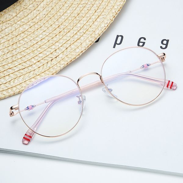 korean version net red light weight flat lens polygon metal fashion myopia eyeglass frame female, White;black
korean version net red light weight flat lens polygon metal fashion myopia eyeglass frame female, White;black