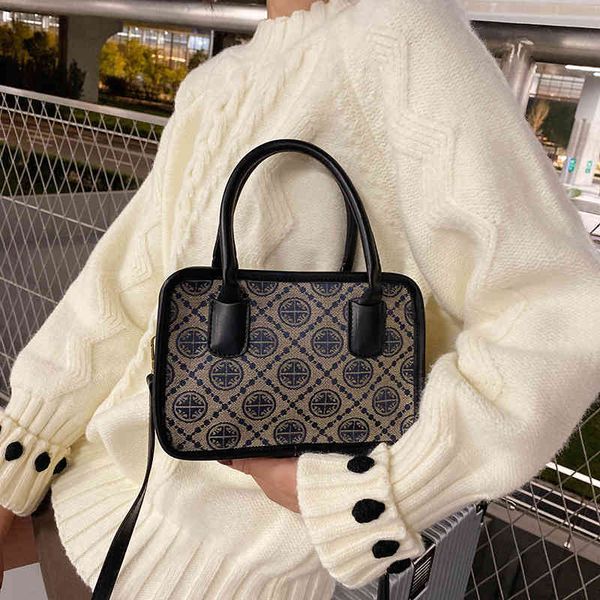 75% off handbag factory store bag female printed pillow bag red portable single shoulder diagonal, Black;red
75% off handbag factory store bag female printed pillow bag red portable single shoulder diagonal, Black;red