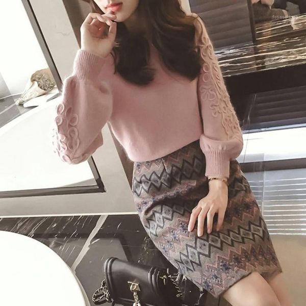 women's tracksuits korean women autumn winter two piece set embroidery long sleeve knitting sweater + tweed geometric print mini skirt, Gray
women's tracksuits korean women autumn winter two piece set embroidery long sleeve knitting sweater + tweed geometric print mini skirt, Gray
