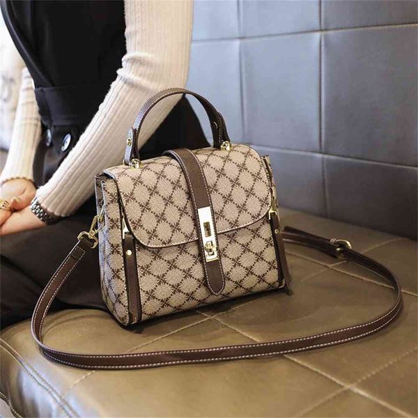 70% off women's bag autumn and winter new soft leather handbag fashion atmosphere large capacity sling single shoulder messenger bag mo
70% off women's bag autumn and winter new soft leather handbag fashion atmosphere large capacity sling single shoulder messenger bag mo