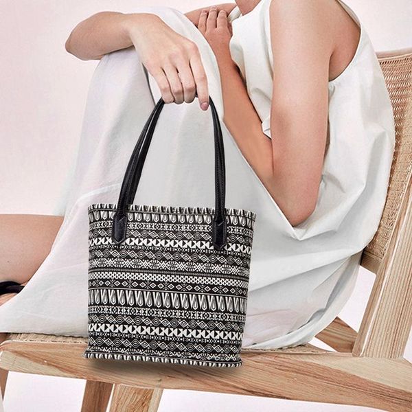 evening bags fashion canvas shoulder bag female geometric lines totes large capacity handle casual shopping hobo tote beach bolsa fem
evening bags fashion canvas shoulder bag female geometric lines totes large capacity handle casual shopping hobo tote beach bolsa fem