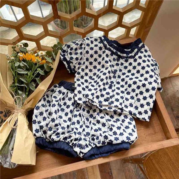 high-end summer korean style baby girls clothing sets embroidery floral shorts 2pcs toddlers kids princess suits, White
high-end summer korean style baby girls clothing sets embroidery floral shorts 2pcs toddlers kids princess suits, White