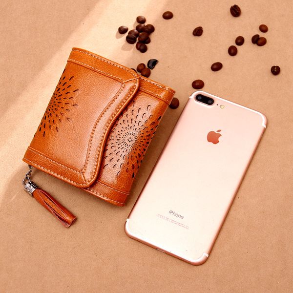 jiulinselling hand bag spot 2019 new wallet female fashion hollow out 30% women's short wallet, Red;black
jiulinselling hand bag spot 2019 new wallet female fashion hollow out 30% women's short wallet, Red;black