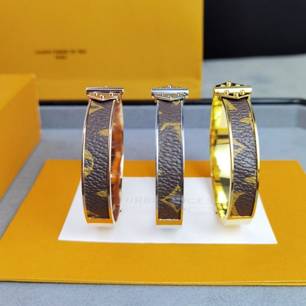 high quatity copper genuine leather bracelets for women old flower chain bangle bracelet designer luxury mens gold bracelet and original box, Golden;silver
high quatity copper genuine leather bracelets for women old flower chain bangle bracelet designer luxury mens gold bracelet and original box, Golden;silver