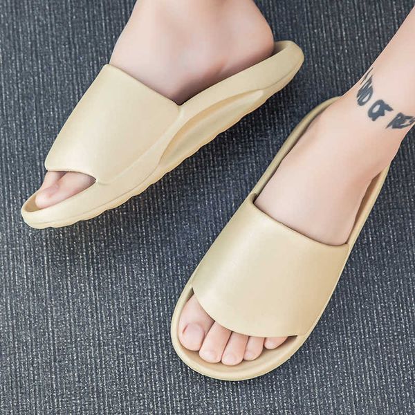 2021 new pair slippers kanye coconut fish mouth summer one word cool slipper large size 45 light soft slippers, Black
2021 new pair slippers kanye coconut fish mouth summer one word cool slipper large size 45 light soft slippers, Black