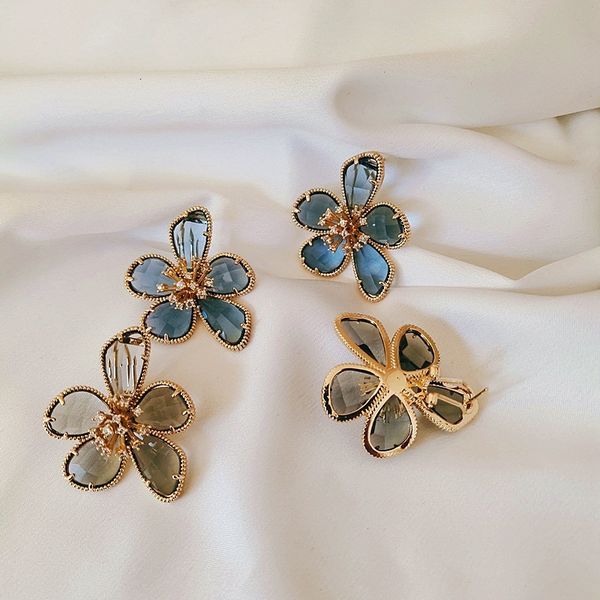 and s925 silver needle japanese korean flower earrings noble temperament crystal personalized net red index finger ring, Golden;silver
and s925 silver needle japanese korean flower earrings noble temperament crystal personalized net red index finger ring, Golden;silver