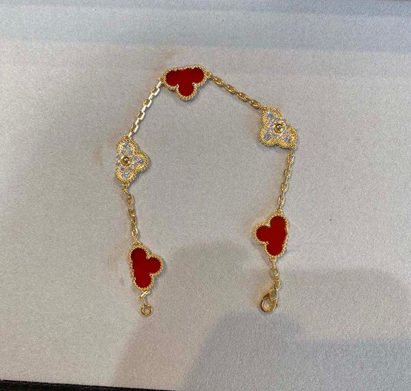 luxurious quality five flowers bracelet with red agate in 18k gold plated for women engagment jewelry gift ps8219, Golden;silver
luxurious quality five flowers bracelet with red agate in 18k gold plated for women engagment jewelry gift ps8219, Golden;silver