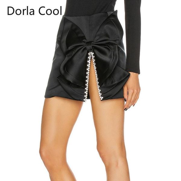 skirts 2021 designer women mini skirt big bow patchwork split diamonds chain solid black blue aline lady party clothing
skirts 2021 designer women mini skirt big bow patchwork split diamonds chain solid black blue aline lady party clothing