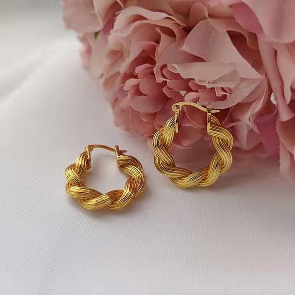 design jewelry 2021 new twist pattern circle earrings fashion brass gold plated earrings female, Silver
design jewelry 2021 new twist pattern circle earrings fashion brass gold plated earrings female, Silver