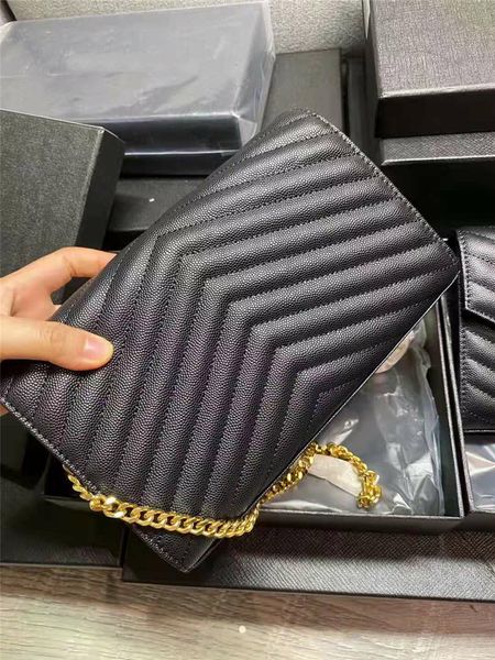 upgraded designer crossbody hand bags grained leather caviar harware connection flap women fashion letter cross shoulder bag cover flip bagu
upgraded designer crossbody hand bags grained leather caviar harware connection flap women fashion letter cross shoulder bag cover flip bagu
