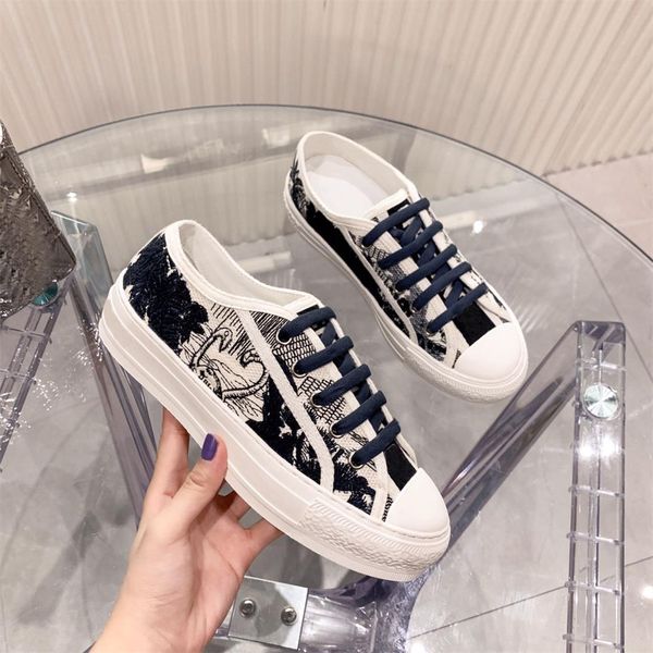 2020 new selling embroidered canvas shoes ins star net celebrity concave shape display b23 b24 fashion casual shoes size 35-40, Black
2020 new selling embroidered canvas shoes ins star net celebrity concave shape display b23 b24 fashion casual shoes size 35-40, Black