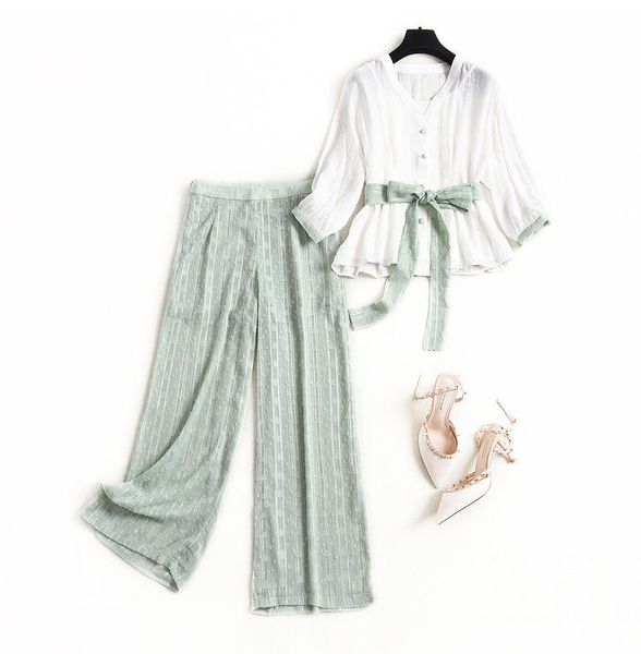 european 2021 autumn jacquard chiffon suit pants women's suspenders v-neck shirt wide leg pants two piece set ensemble femme, White
european 2021 autumn jacquard chiffon suit pants women's suspenders v-neck shirt wide leg pants two piece set ensemble femme, White