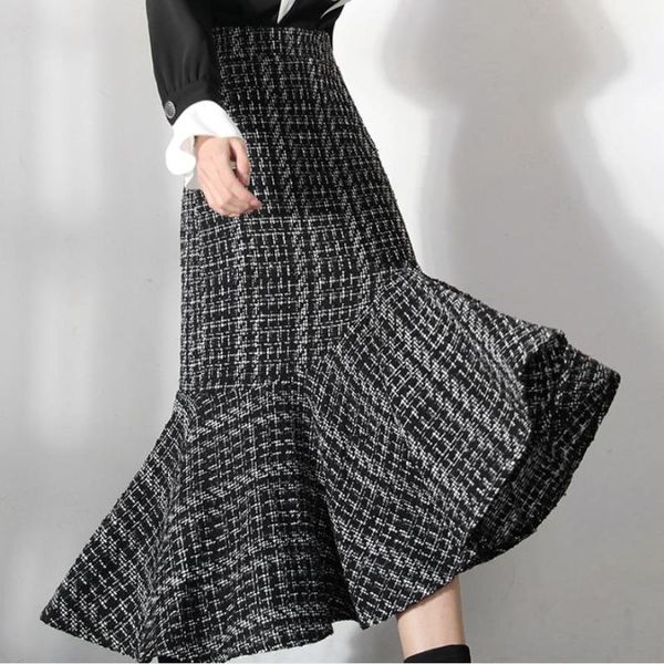 skirts vintage small fragrance tweed mermiad woolen skirt women high wasit package hip trumpet, Black
skirts vintage small fragrance tweed mermiad woolen skirt women high wasit package hip trumpet, Black