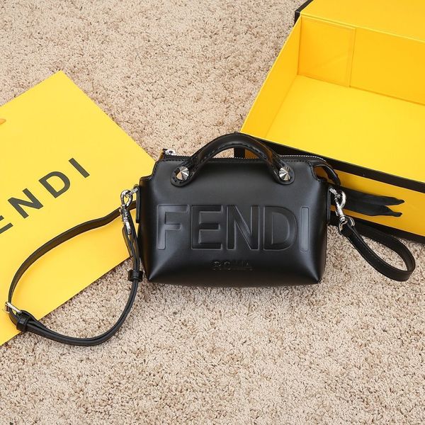 2021 new trend bucket bag niche advanced sense portable fashion popular leisure one shoulder versatile diagonal span bag luxurys designersys
2021 new trend bucket bag niche advanced sense portable fashion popular leisure one shoulder versatile diagonal span bag luxurys designersys