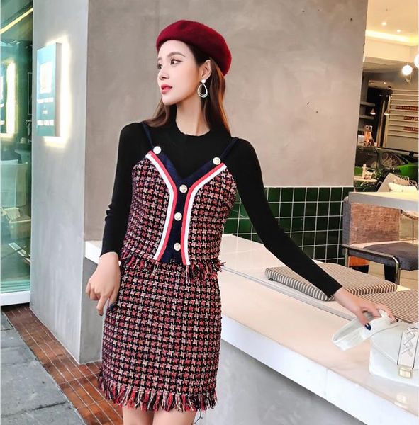 two piece dress 2021 winter sweater little v-neck tassel cloth condole plaid skirt of tall waist a three-piece, White
two piece dress 2021 winter sweater little v-neck tassel cloth condole plaid skirt of tall waist a three-piece, White