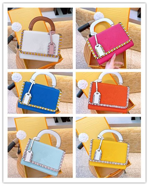Luxury Designer Bag Women Twists Lock Chain Handbags TWIST Premium Lizard Print Handbag 100% High Quality Leather One-shoulder Messenger
Luxury Designer Bag Women Twists Lock Chain Handbags TWIST Premium Lizard Print Handbag 100% High Quality Leather One-shoulder Messenger